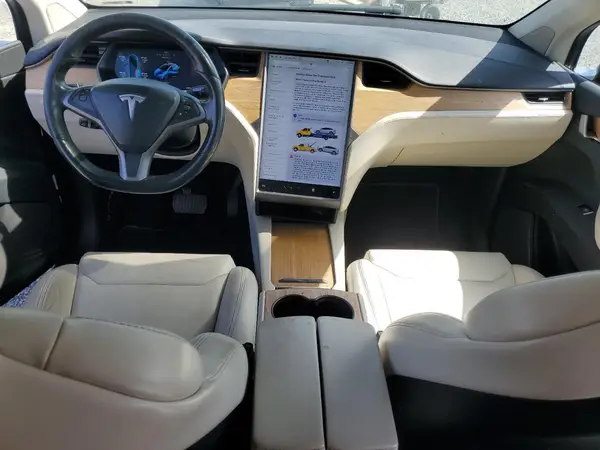 5YJXCBE22JF123488 2018 TESLA MODEL X - Image 8