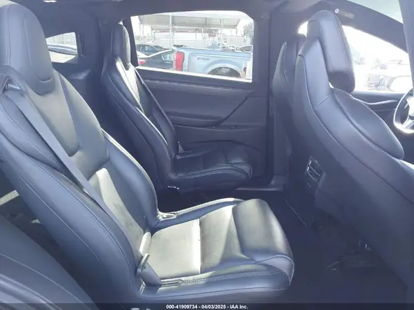 5YJXCBE22JF124270 2018 TESLA MODEL X - Image 8