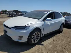 5YJXCBE22JF127279 2018 TESLA MODEL X