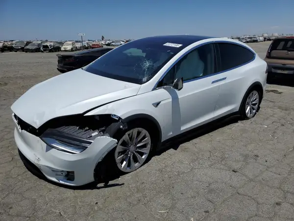 5YJXCBE22JF136595 2018 TESLA MODEL X - Image 1