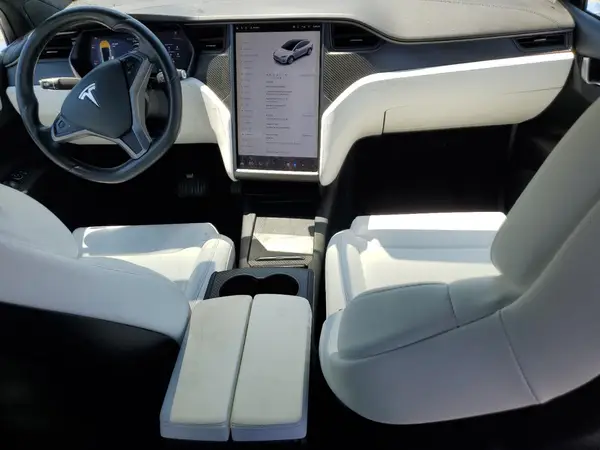 5YJXCBE22JF136595 2018 TESLA MODEL X - Image 8