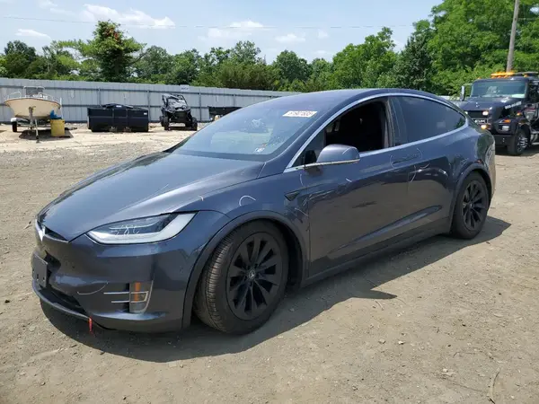 5YJXCBE22JF139299 2018 TESLA MODEL X - Image 1