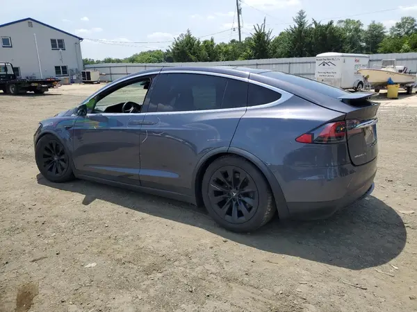 5YJXCBE22JF139299 2018 TESLA MODEL X - Image 2