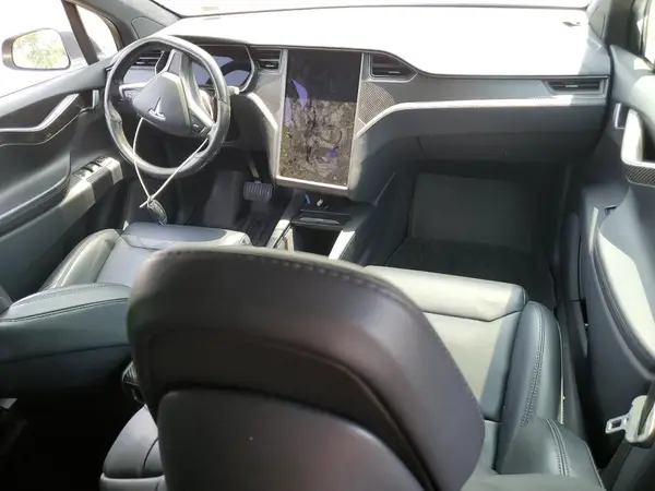 5YJXCBE22JF139299 2018 TESLA MODEL X - Image 8