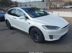 5YJXCBE22JF139660 2018 TESLA MODEL X