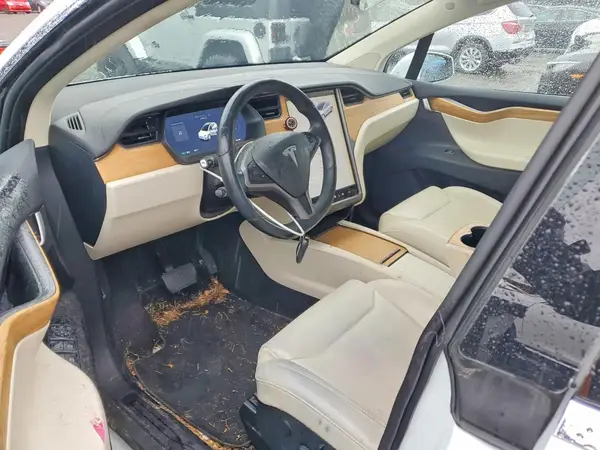 5YJXCBE22JF141666 2018 TESLA MODEL X - Image 8