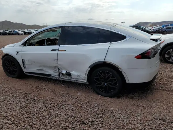 5YJXCBE22KF153253 2019 TESLA MODEL X - Image 2