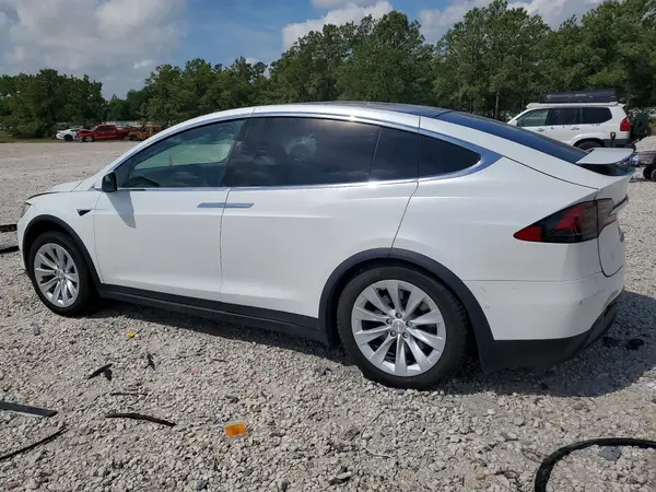 5YJXCBE22LF239308 2020 TESLA MODEL X - Image 2