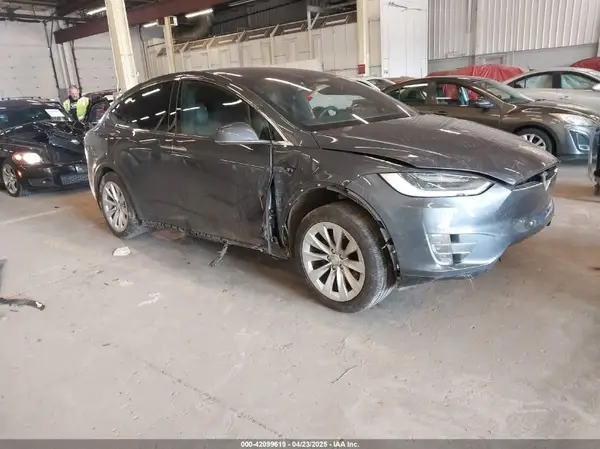 5YJXCBE22LF261759 2020 TESLA MODEL X - Image 1