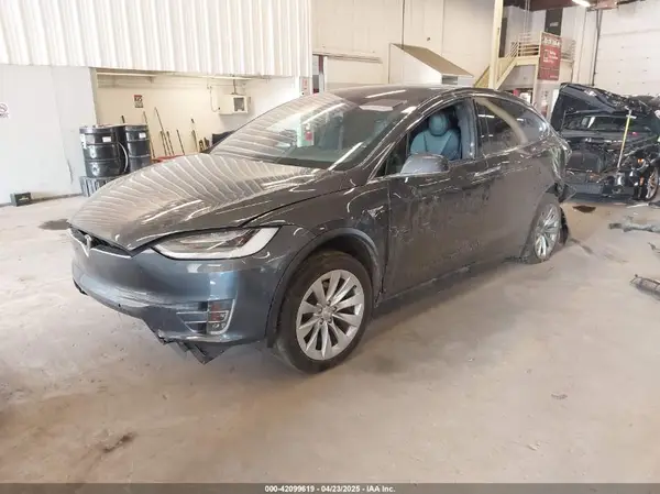 5YJXCBE22LF261759 2020 TESLA MODEL X - Image 2