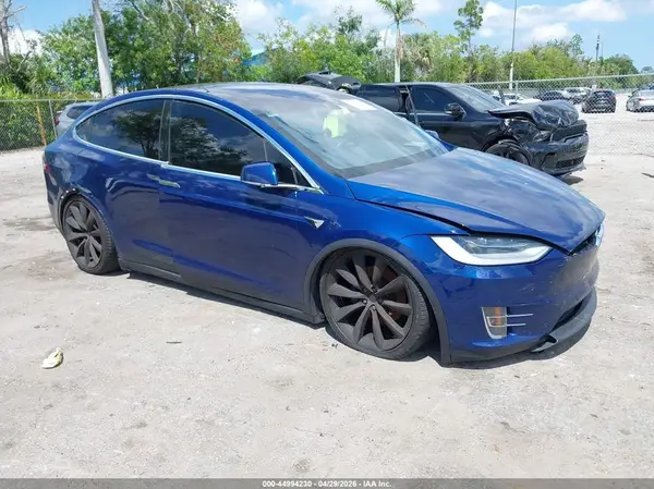 5YJXCBE22LF263558 2020 TESLA MODEL X - Image 1