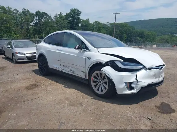 5YJXCBE22MF322898 2021 TESLA MODEL X - Image 1