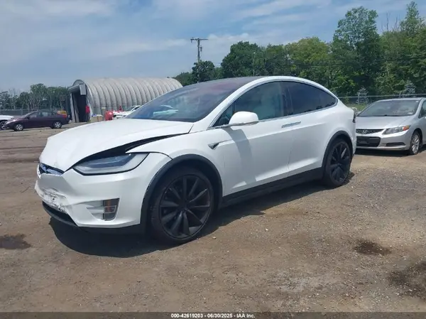 5YJXCBE22MF322898 2021 TESLA MODEL X - Image 2