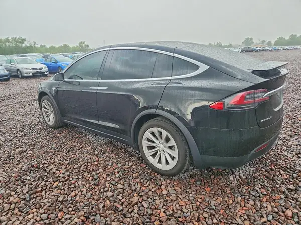 5YJXCBE23GF006981 2016 TESLA MODEL X - Image 2