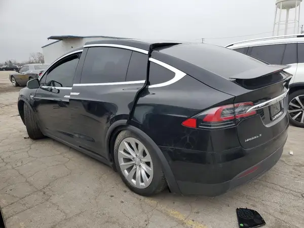 5YJXCBE23GF010786 2016 TESLA MODEL X - Image 2