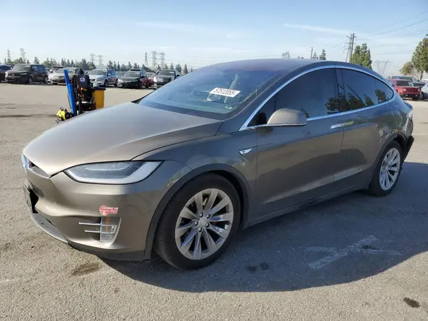 5YJXCBE23GF010836 2016 TESLA MODEL X - Image 1