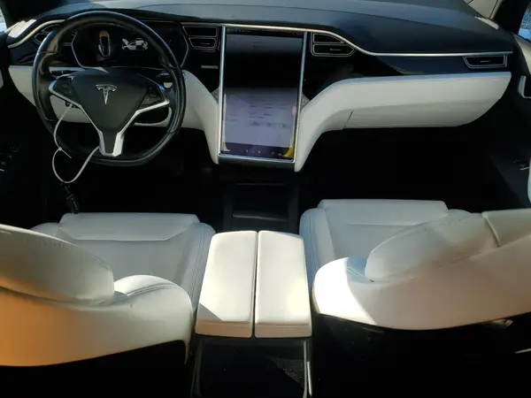 5YJXCBE23GF016989 2016 TESLA MODEL X - Image 8