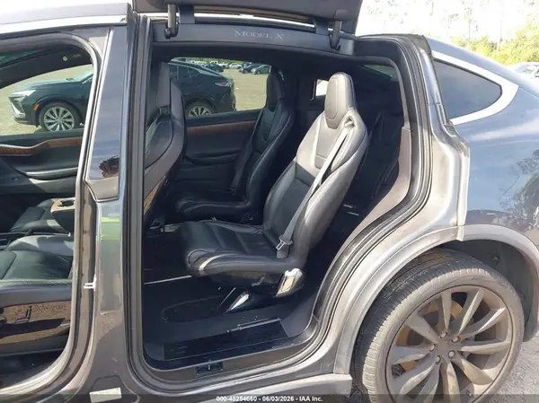 5YJXCBE23GF020444 2016 TESLA MODEL X - Image 8