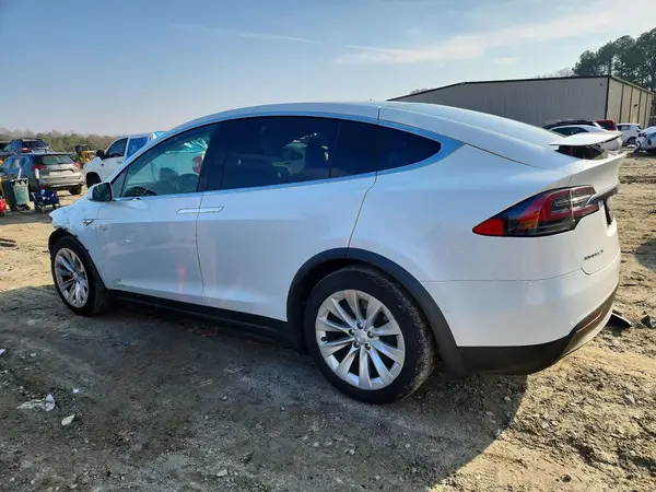 5YJXCBE23GF022002 2016 TESLA MODEL X - Image 2