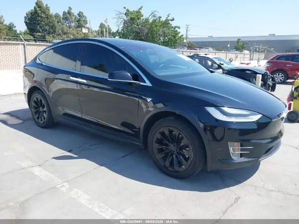 5YJXCBE23HF027198 2017 TESLA MODEL X - Image 1