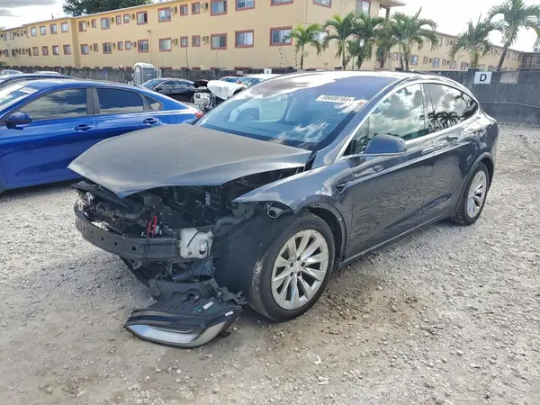 5YJXCBE23HF030912 2017 TESLA MODEL X - Image 1