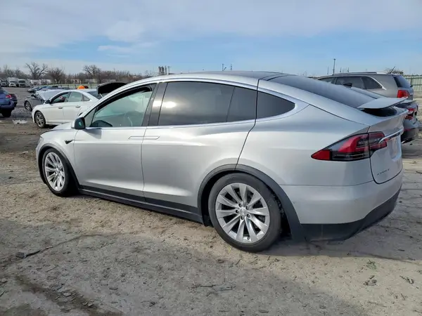 5YJXCBE23HF051193 2017 TESLA MODEL X - Image 2