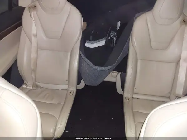 5YJXCBE23HF052232 2017 TESLA MODEL X - Image 8