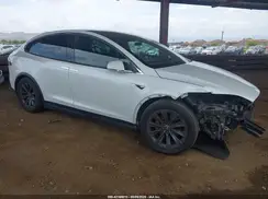 5YJXCBE23HF060671 2017 TESLA MODEL X