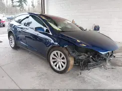 5YJXCBE23HF065675 2017 TESLA MODEL X