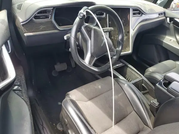 5YJXCBE23HF077258 2017 TESLA MODEL X - Image 8