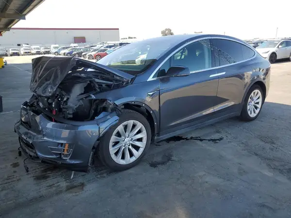 5YJXCBE23HF077261 2017 TESLA MODEL X - Image 1