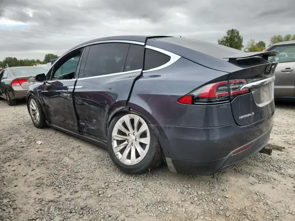 5YJXCBE23JF087732 2018 TESLA MODEL X - Image 2