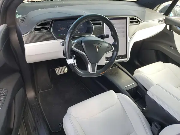 5YJXCBE23JF087732 2018 TESLA MODEL X - Image 8