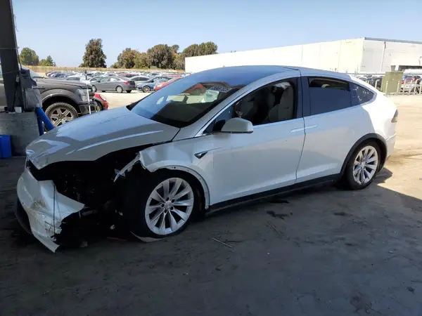 5YJXCBE23JF089402 2018 TESLA MODEL X - Image 1