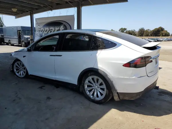 5YJXCBE23JF089402 2018 TESLA MODEL X - Image 2