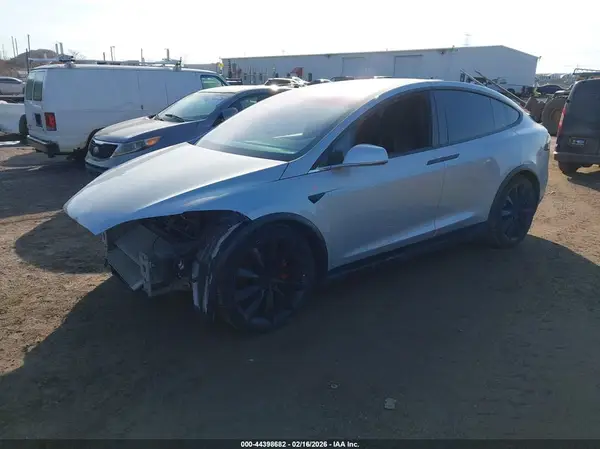 5YJXCBE23JF090291 2018 TESLA MODEL X - Image 2