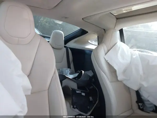 5YJXCBE23JF100303 2018 TESLA MODEL X - Image 8