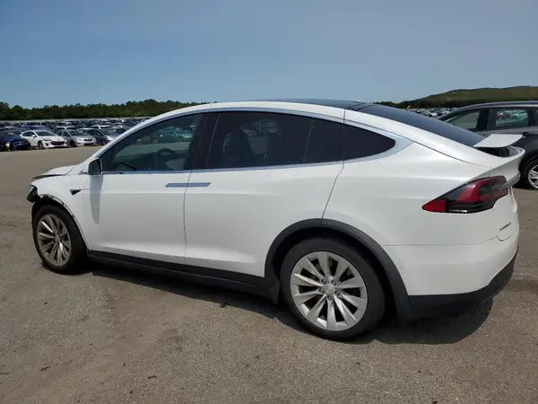 5YJXCBE23JF103119 2018 TESLA MODEL X - Image 2