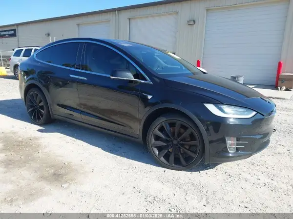 5YJXCBE23JF104397 2018 TESLA MODEL X - Image 1
