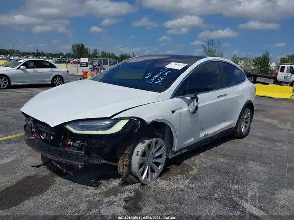 5YJXCBE23JF114041 2018 TESLA MODEL X - Image 2