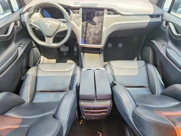 5YJXCBE23JF120499 2018 TESLA MODEL X - Image 8