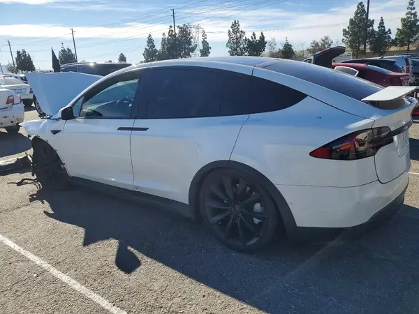 5YJXCBE23JF121846 2018 TESLA MODEL X - Image 2
