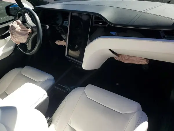 5YJXCBE23JF121846 2018 TESLA MODEL X - Image 8