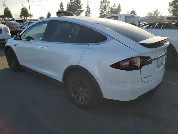 5YJXCBE23JF123984 2018 TESLA MODEL X - Image 2