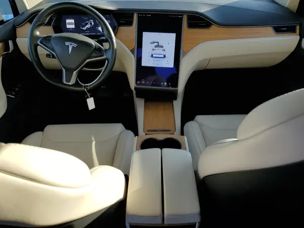 5YJXCBE23JF123984 2018 TESLA MODEL X - Image 8