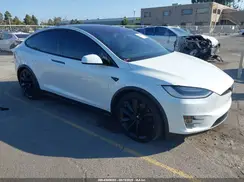5YJXCBE23JF138405 2018 TESLA MODEL X