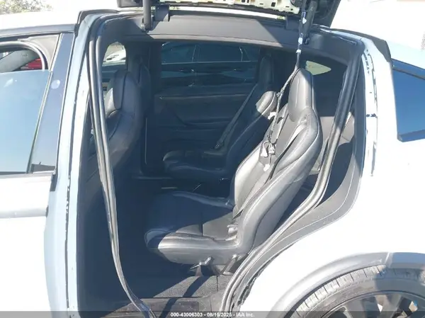 5YJXCBE23JF138405 2018 TESLA MODEL X - Image 8
