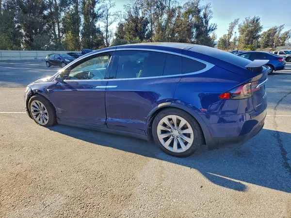 5YJXCBE23JF142681 2018 TESLA MODEL X - Image 2