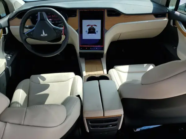 5YJXCBE23JF143457 2018 TESLA MODEL X - Image 8