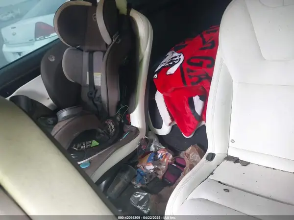 5YJXCBE23KF183815 2019 TESLA MODEL X - Image 8